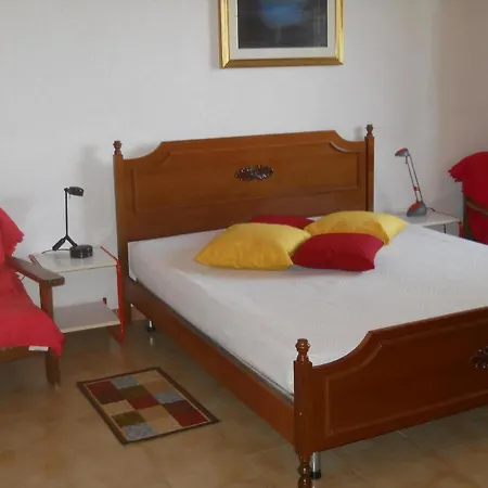 Ferienwohnung Fuer 6 Personen In Catignano, Abruzzen Apartment