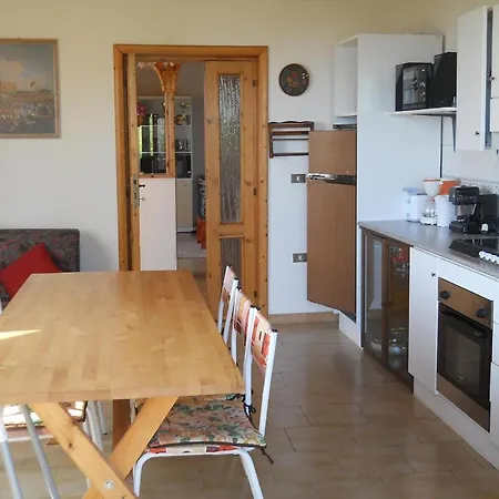 Ferienwohnung Fuer 6 Personen In Catignano, Abruzzen Apartment *